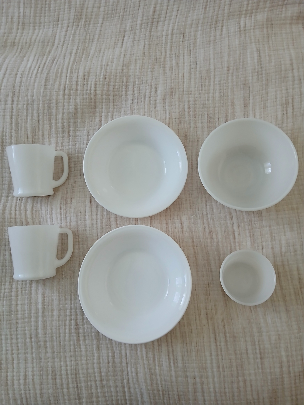 White Dinnerware Set - 6-Pieces Thermocrista,Glassbake,Fireking